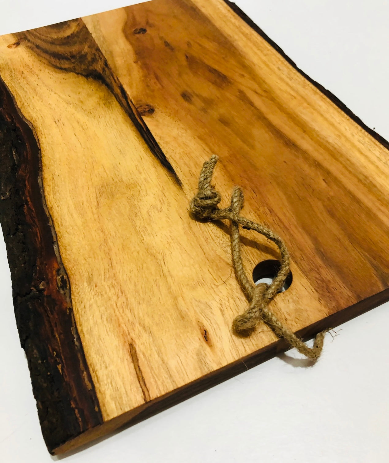 Acacia Serving Board With Bark (Custom Engraving)