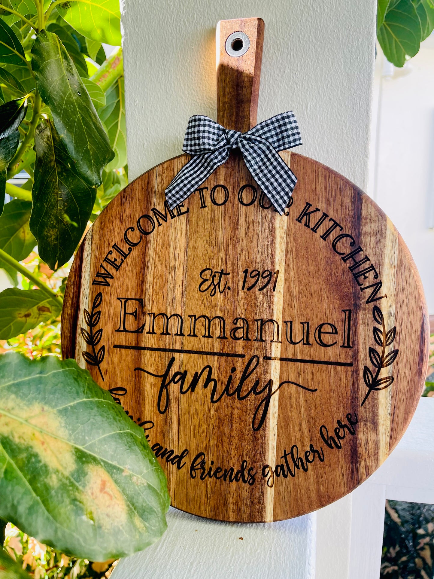 Round Engraved Acacia Cheese Board (Custom Engraving)