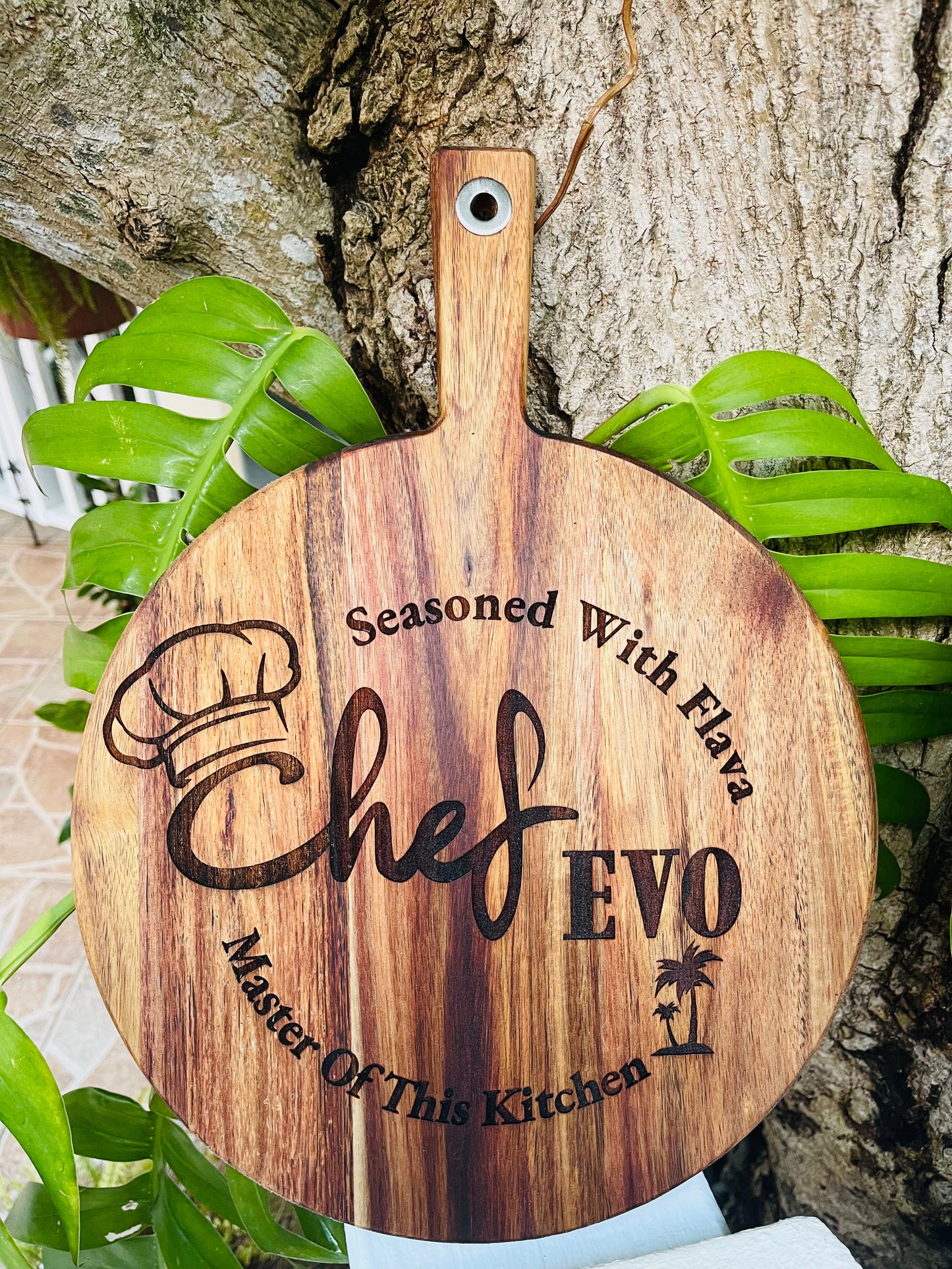 Round Engraved Acacia Cheese Board (Custom Engraving)