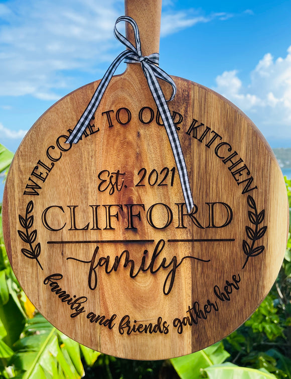 Round Engraved Acacia Cheese Board (Custom Engraving)