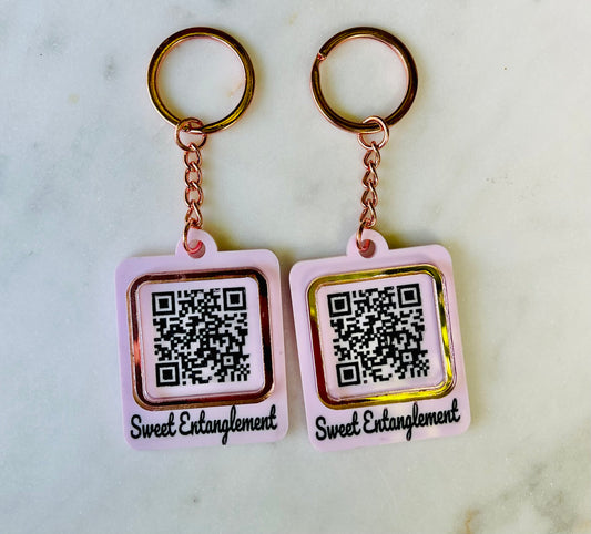 QR CODE Keychain !!